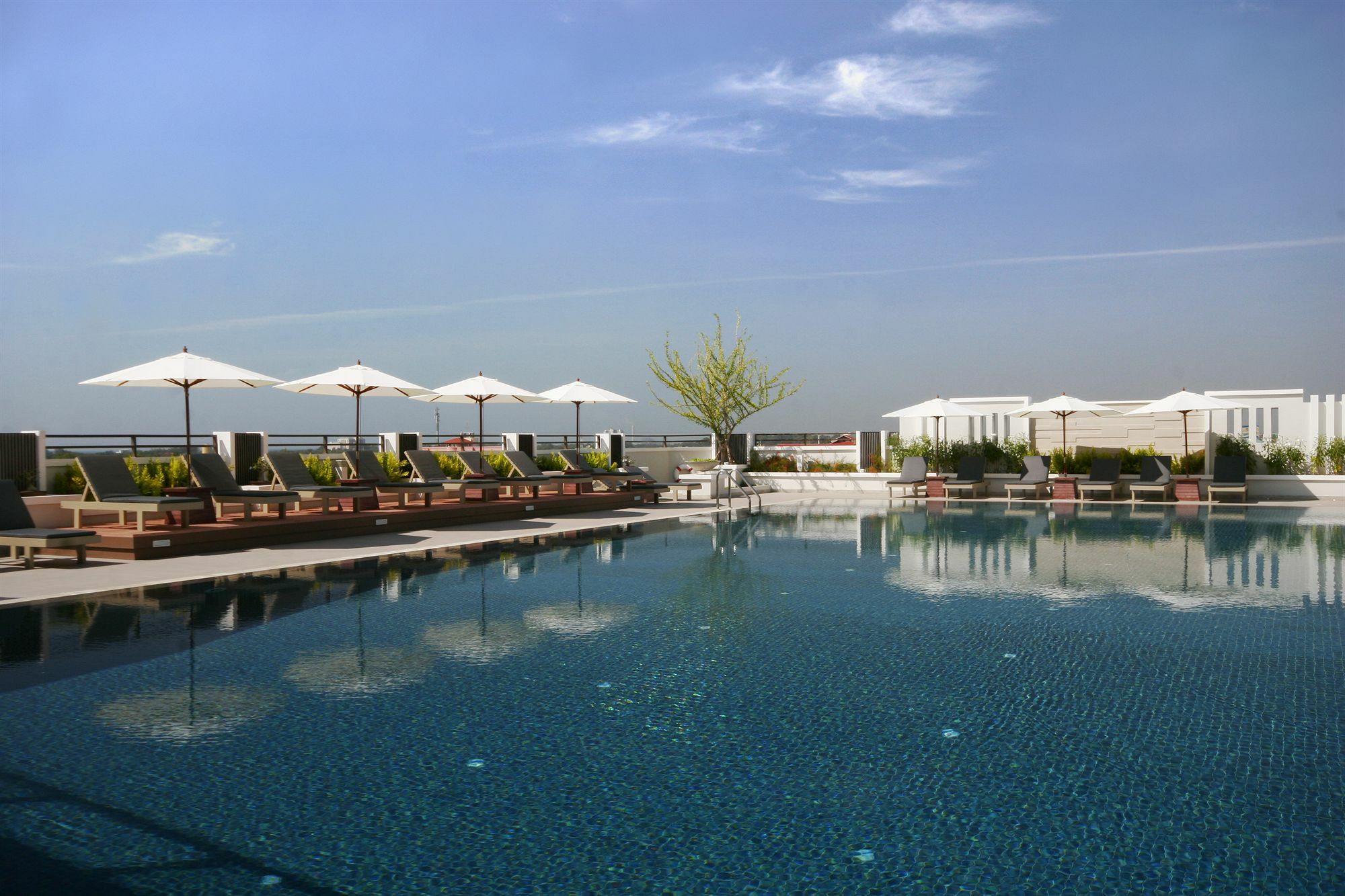 Kameo Grand Hotel & Serviced Apartment, Rayong Exterior foto